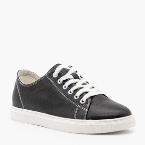La Sheelah Women Classic Monochrome Faux Leather Sneakers - Black - Size 8.5